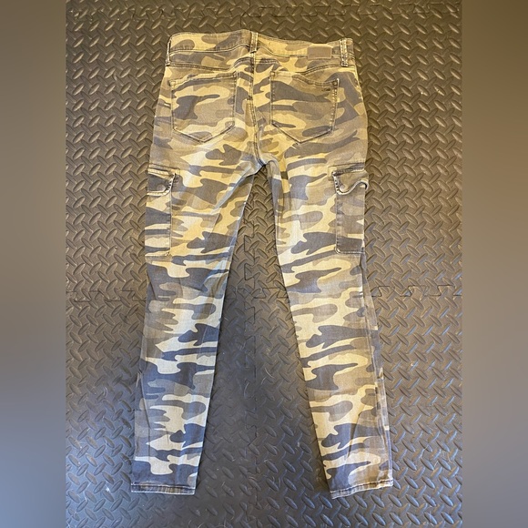 Mavi Camo Skinny Pants - Picture 2 of 2